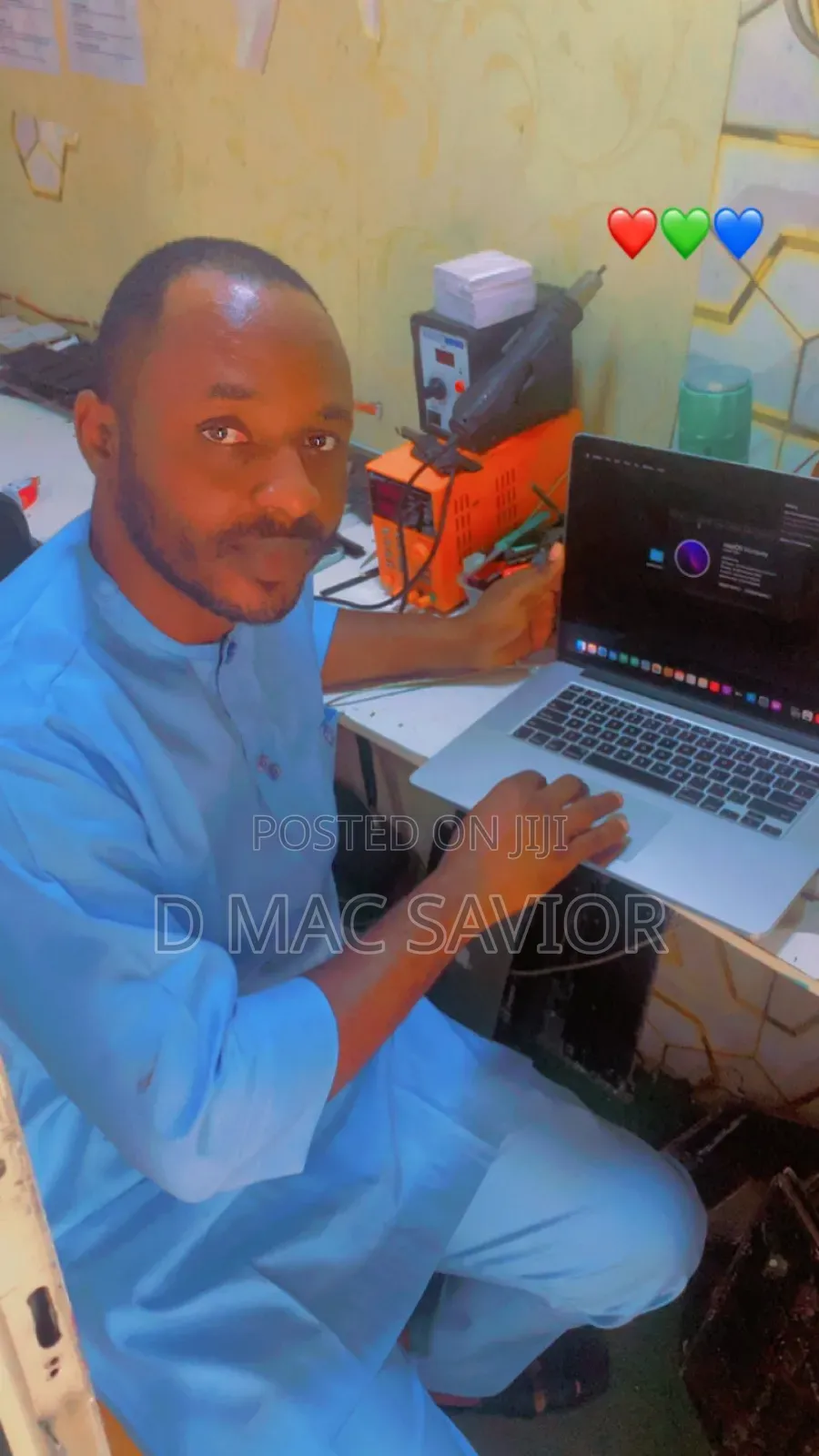 MacBook Technician