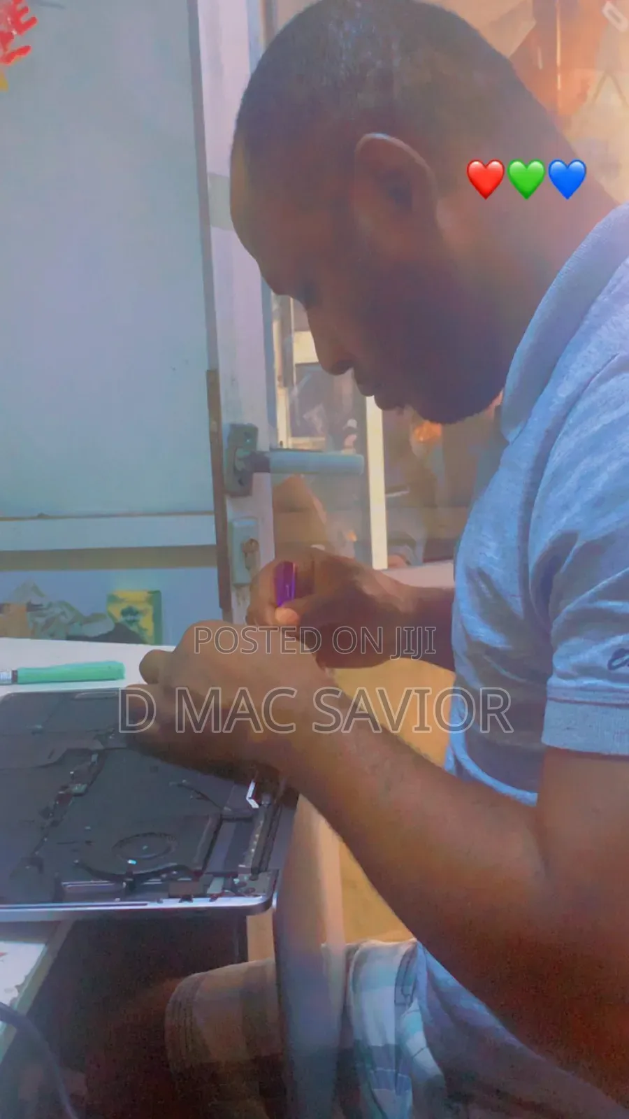 MacBook Technician