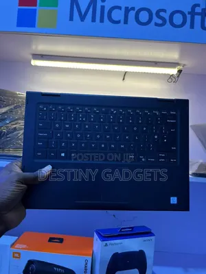 Laptop Dell Latitude 3390 2-in-1 8GB Intel Core i5 SSD 256GB