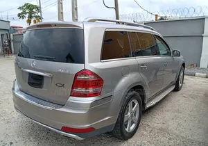 Mercedes-Benz GL-Class 2010