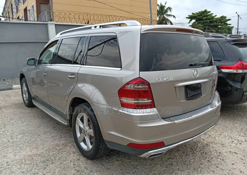 Mercedes-Benz GL-Class 2010