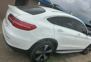 Mercedes-Benz GLC-Class 2019 White