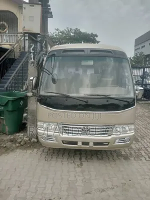 Toyota Coaster 2009 Gold