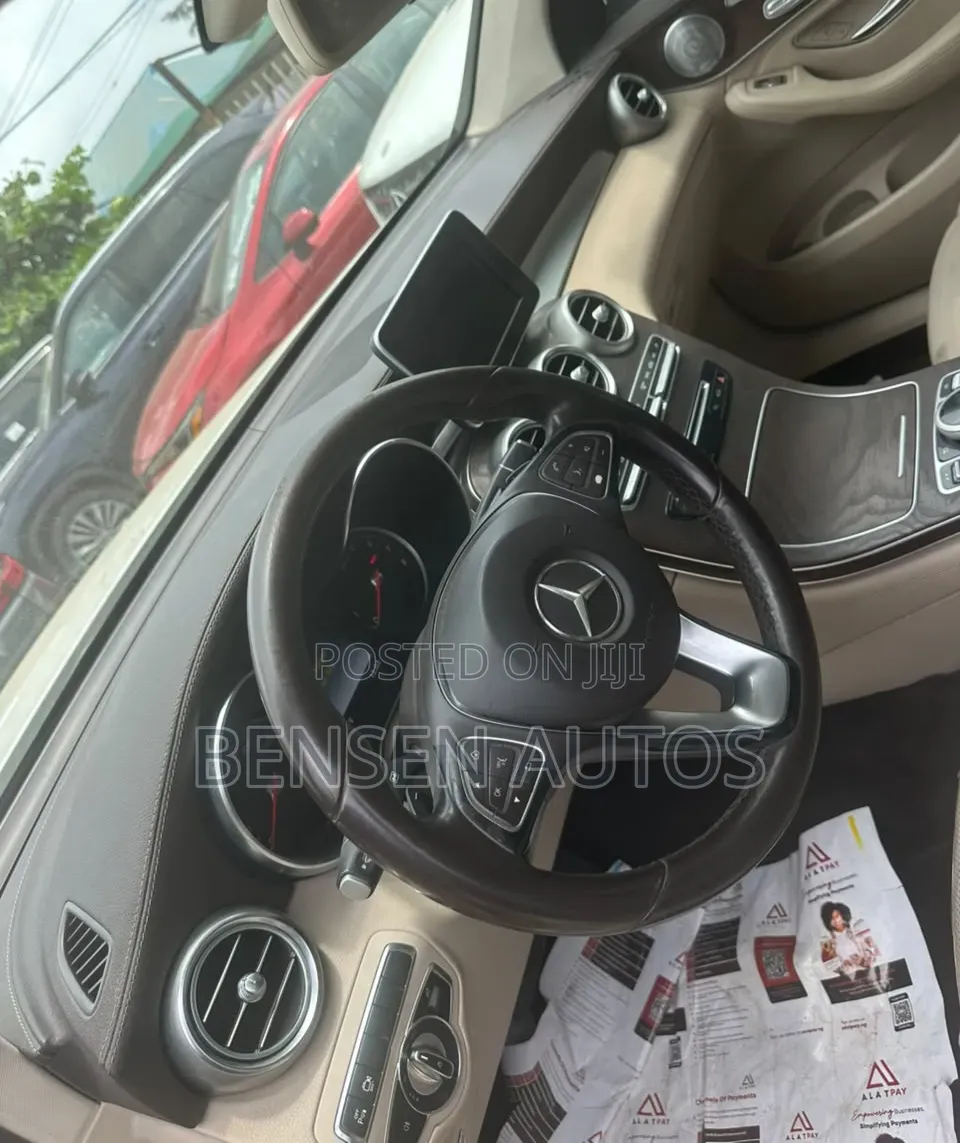 Mercedes-Benz GLC-Class 2019 White