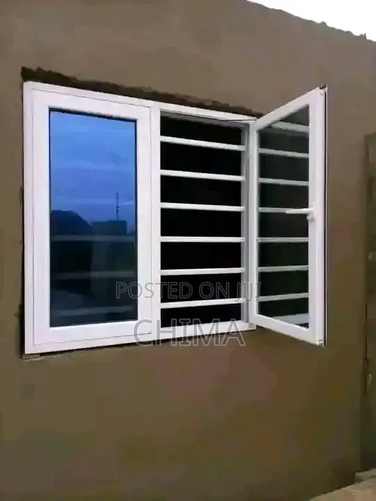 4/4 Casement Window