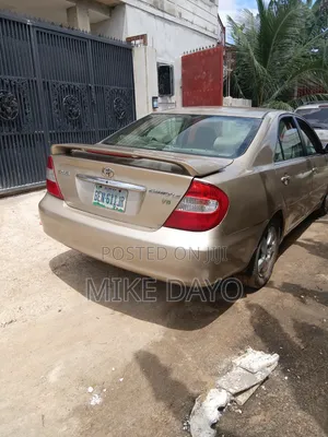 Toyota Camry 2003 Gold
