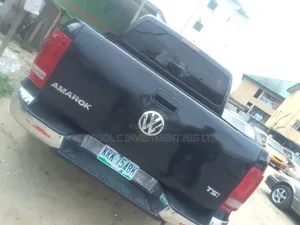 Volkswagen Amarok 2012 Black
