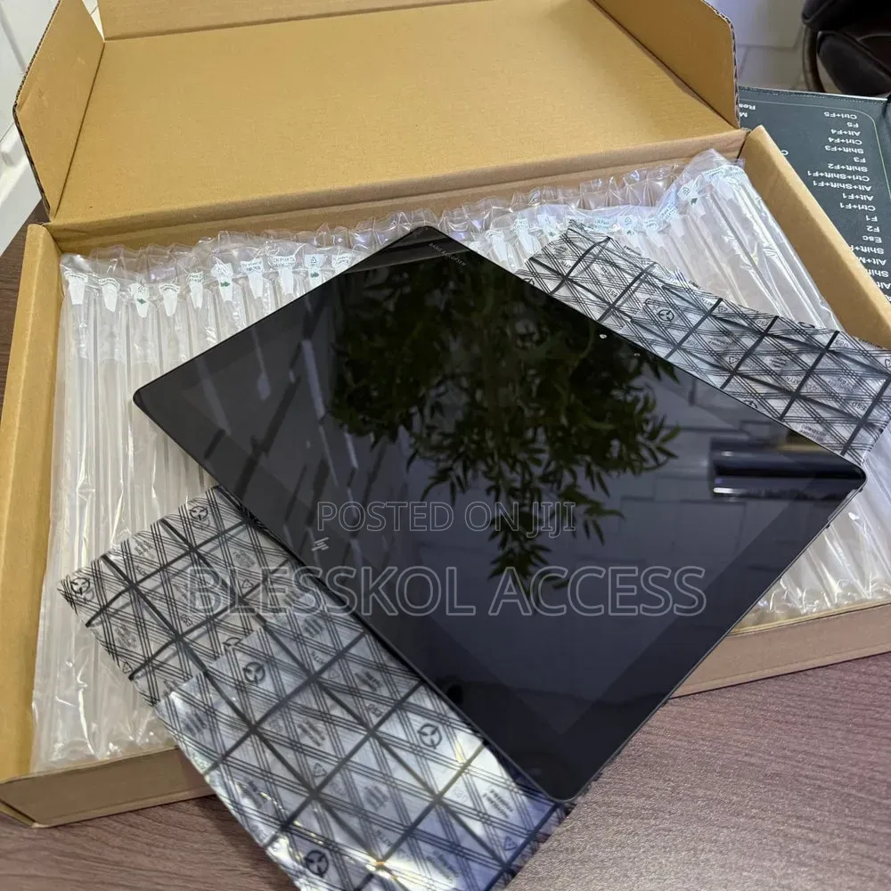 HP Elite X2 1012 G2 Replacement Screen