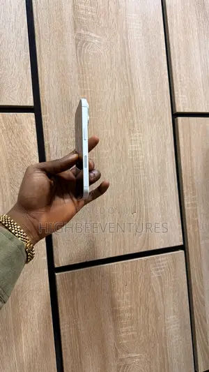 Apple iPhone 16 128 GB White
