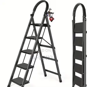 Foldable Ladder With Tool Tray