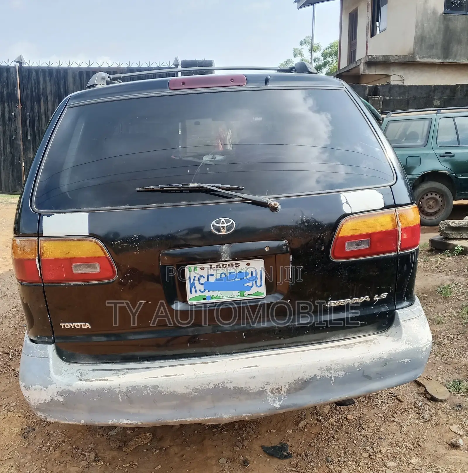 Toyota Sienna 2000 Black