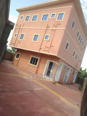 12bdrm House in Oron Road, Uyo for sale