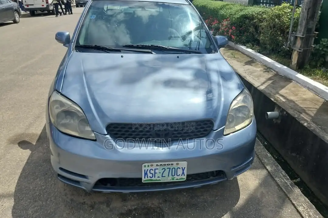 Toyota Matrix XR Hatchback AWD (1.8L 4cyl 4A) 2004 Blue