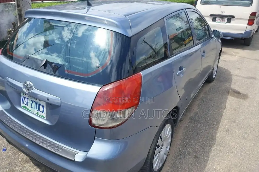 Toyota Matrix XR Hatchback AWD (1.8L 4cyl 4A) 2004 Blue