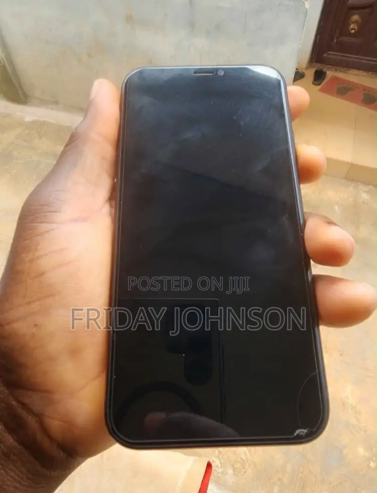 Apple iPhone XR 64 GB Black