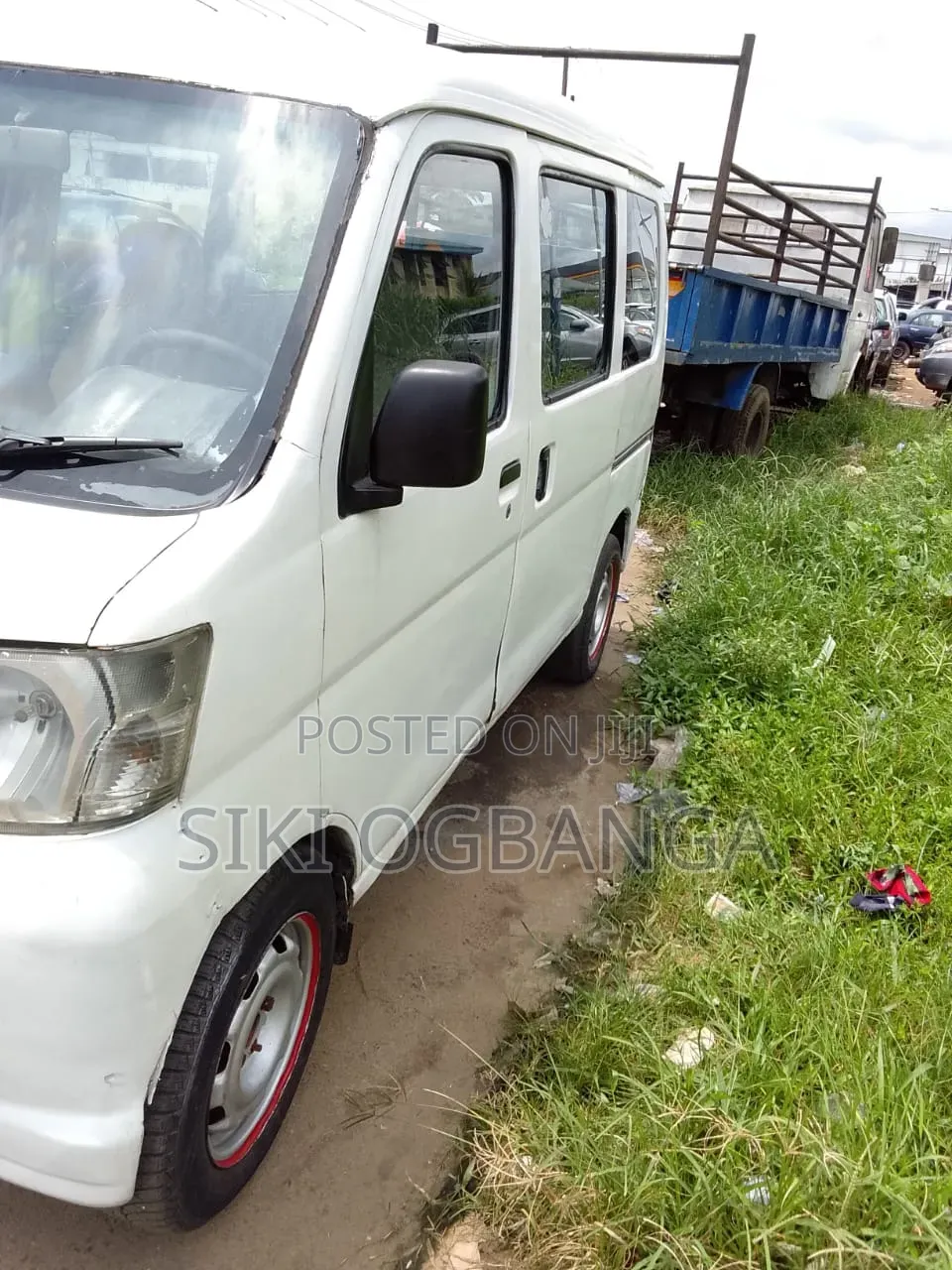 Daihatsu Hijet 2010 White