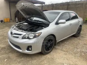 Toyota Corolla 2011 Silver