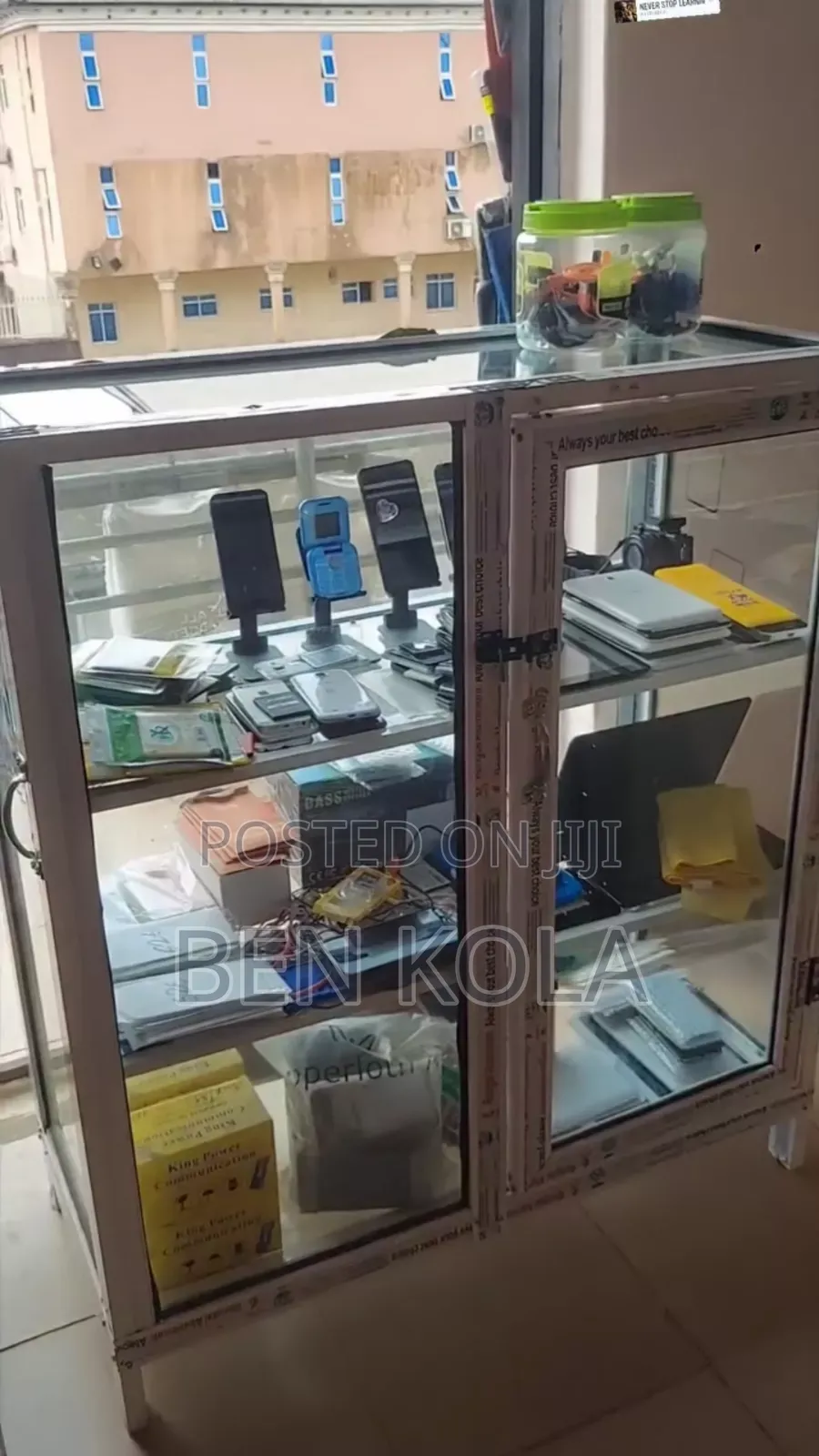 Show Glass
