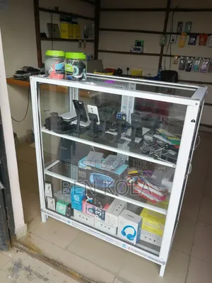 Show Glass