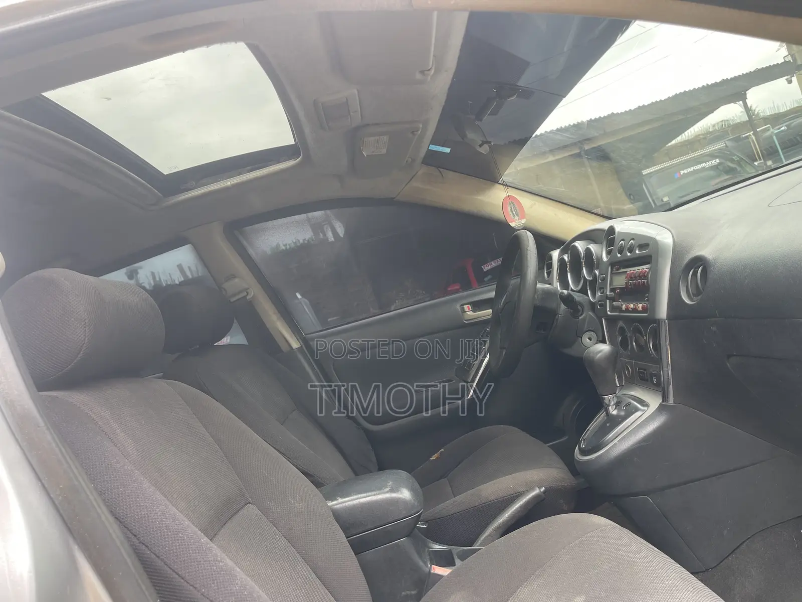 Pontiac Vibe Automatic 2004 Silver
