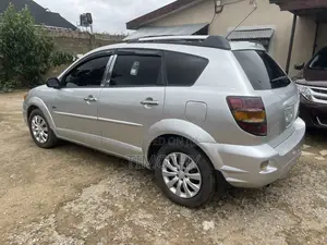 Pontiac Vibe Automatic 2004 Silver
