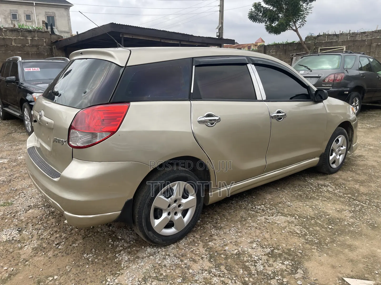 Toyota Matrix 2004 Gold