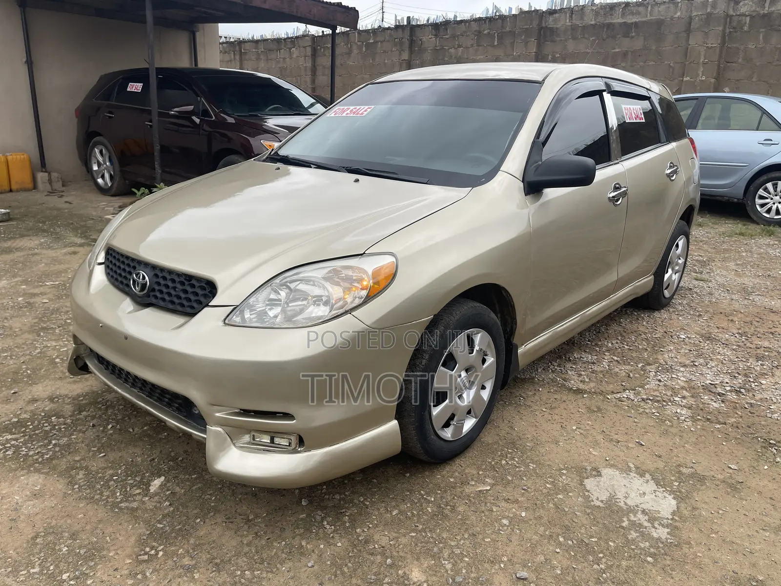 Toyota Matrix 2004 Gold