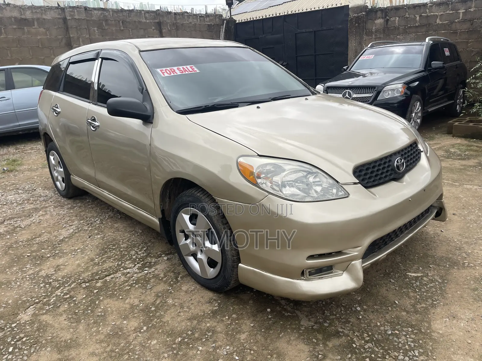 Toyota Matrix 2004 Gold