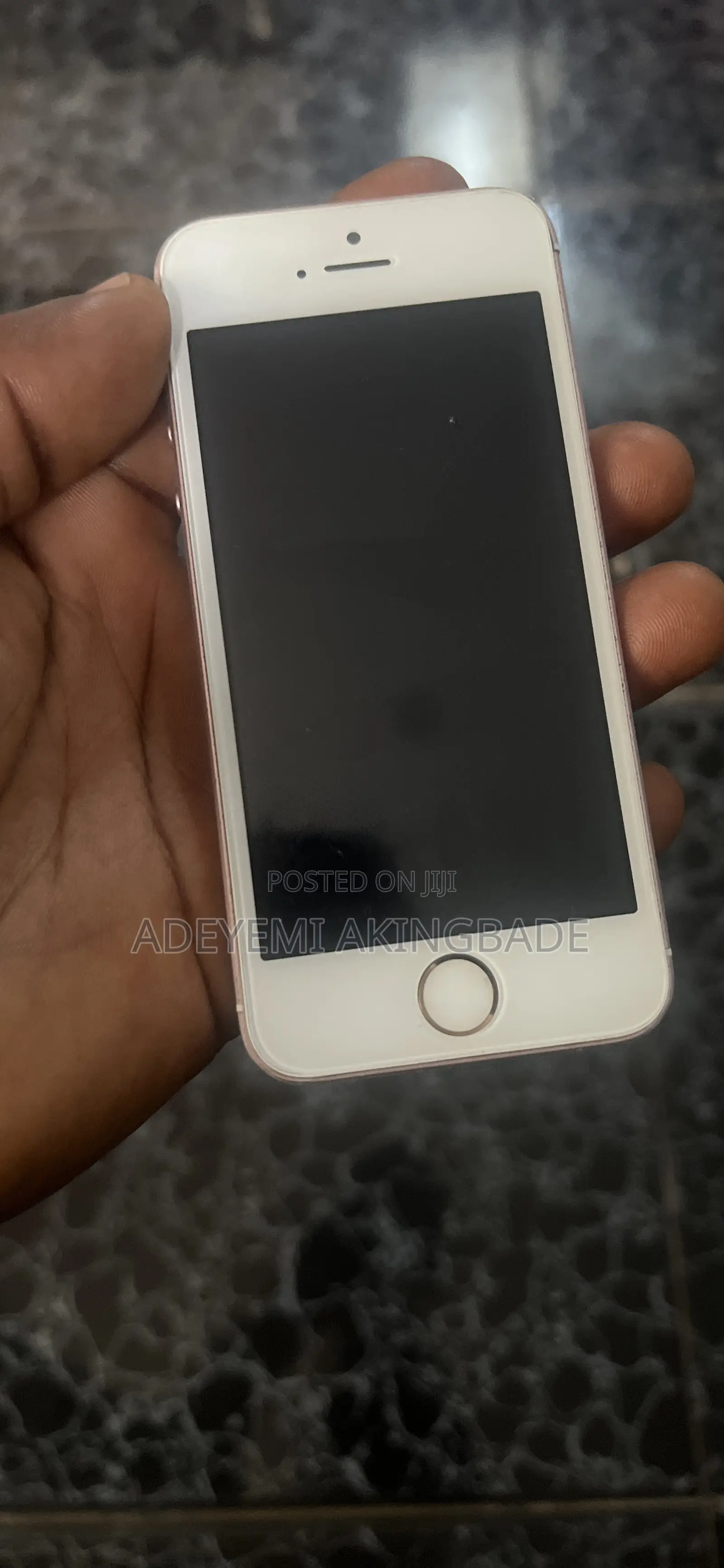 Apple iPhone SE 64 GB Rose Gold