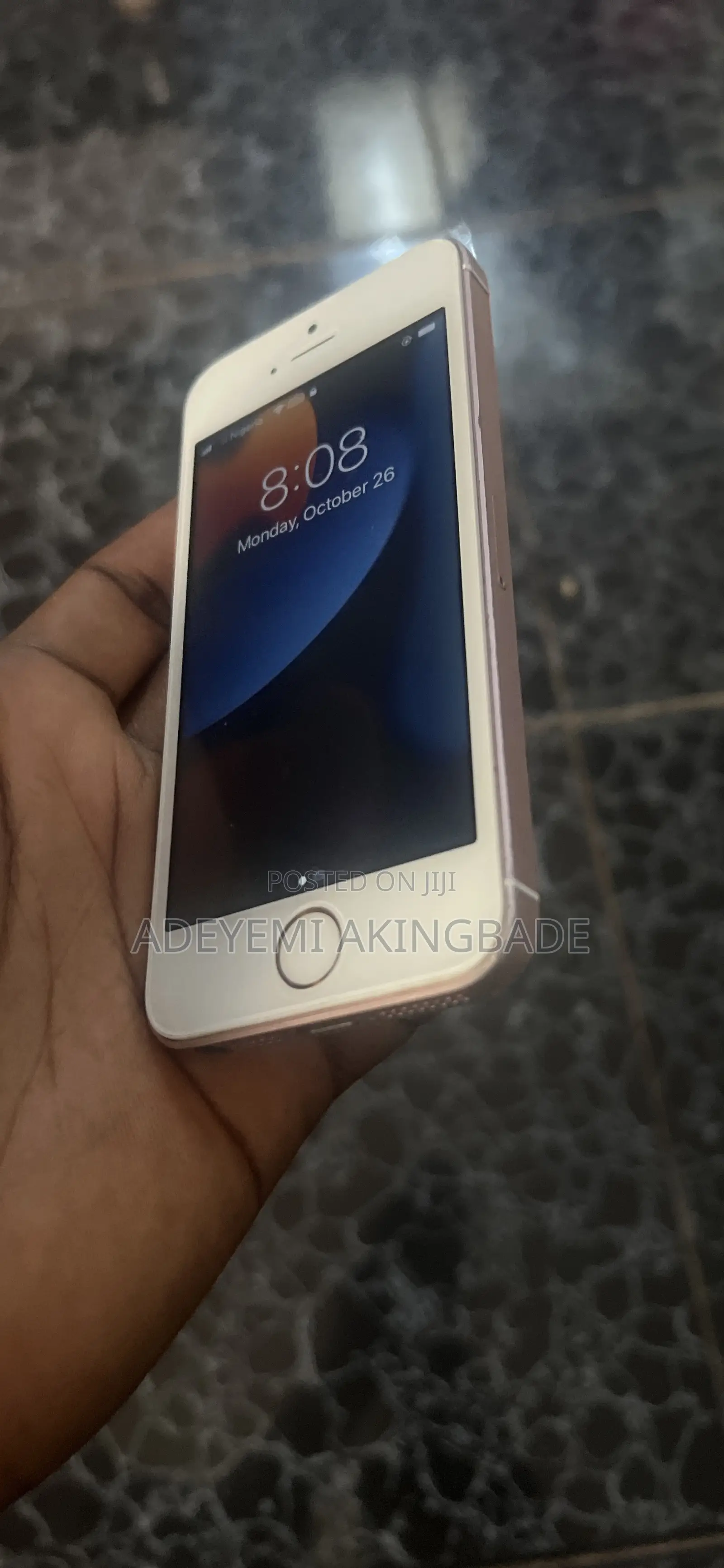 Apple iPhone SE 64 GB Rose Gold