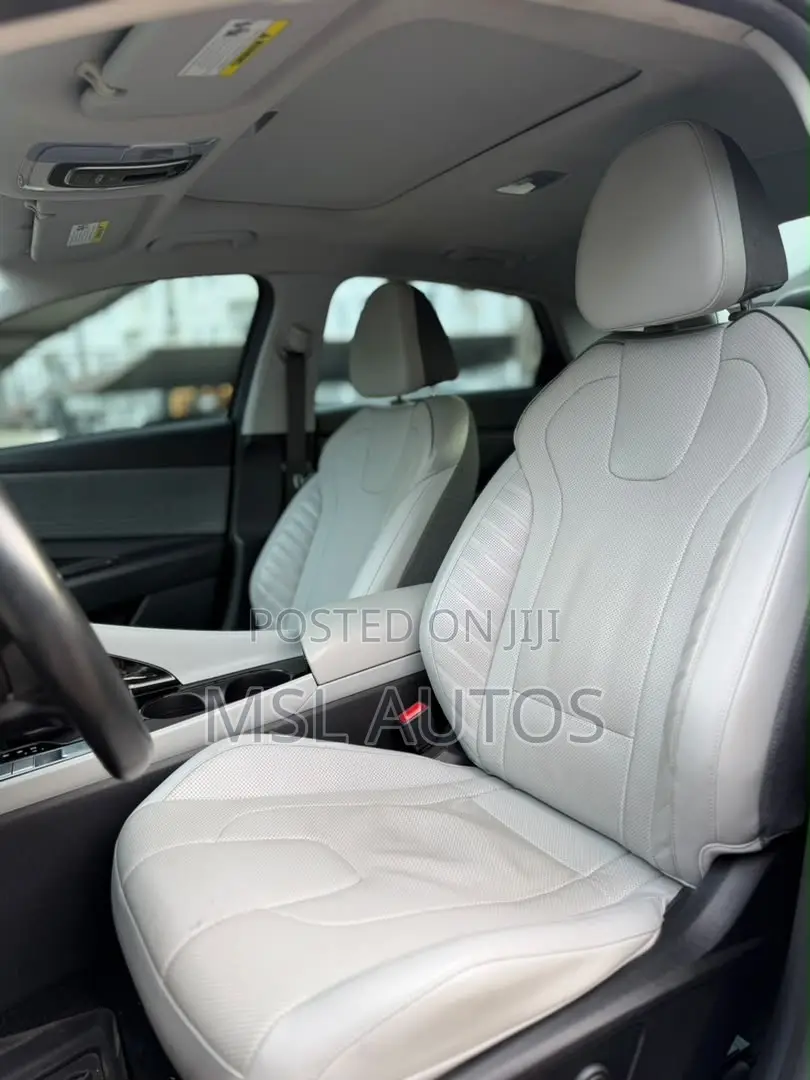 Hyundai Elantra 2021 Gray