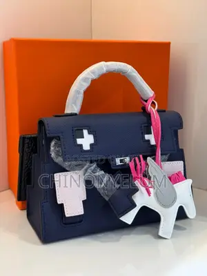 Classy Luxury Handbag for Women – Elegant Fashion Design