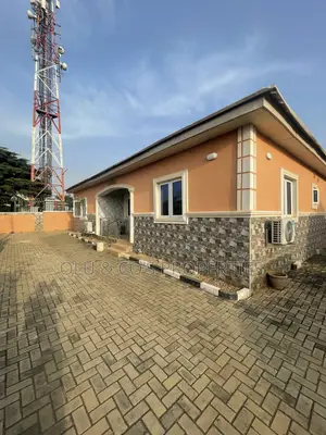 Furnished 3bdrm Bungalow in Cwr Estate, Lugbe District for sale