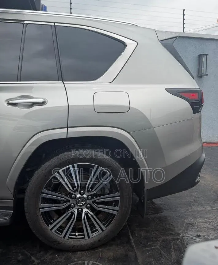 Lexus LX 2024 Gray