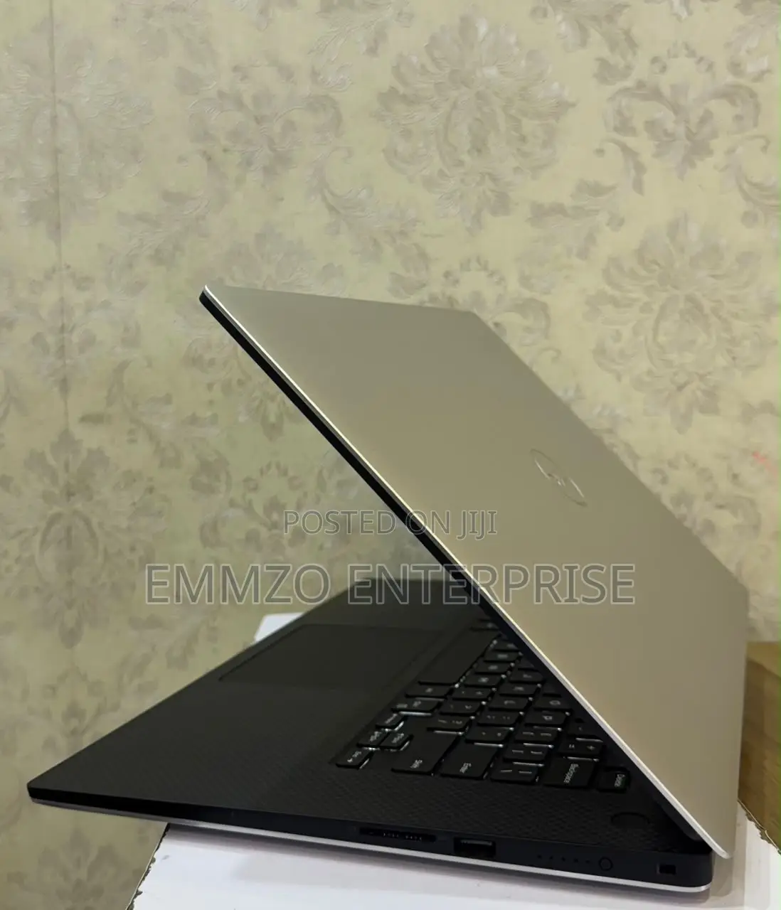 Laptop Dell XPS 15 7590 8GB Intel Core i5 SSD 256GB