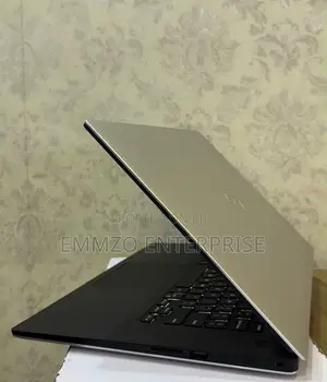 Laptop Dell XPS 15 7590 8GB Intel Core i5 SSD 256GB
