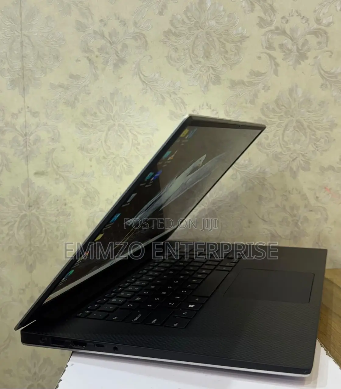Laptop Dell XPS 15 7590 8GB Intel Core i5 SSD 256GB