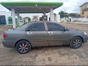 Toyota Corolla LE 2005 Gray