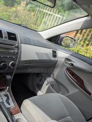 Toyota Corolla 2011 White