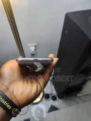 Apple iPhone X 64 GB White