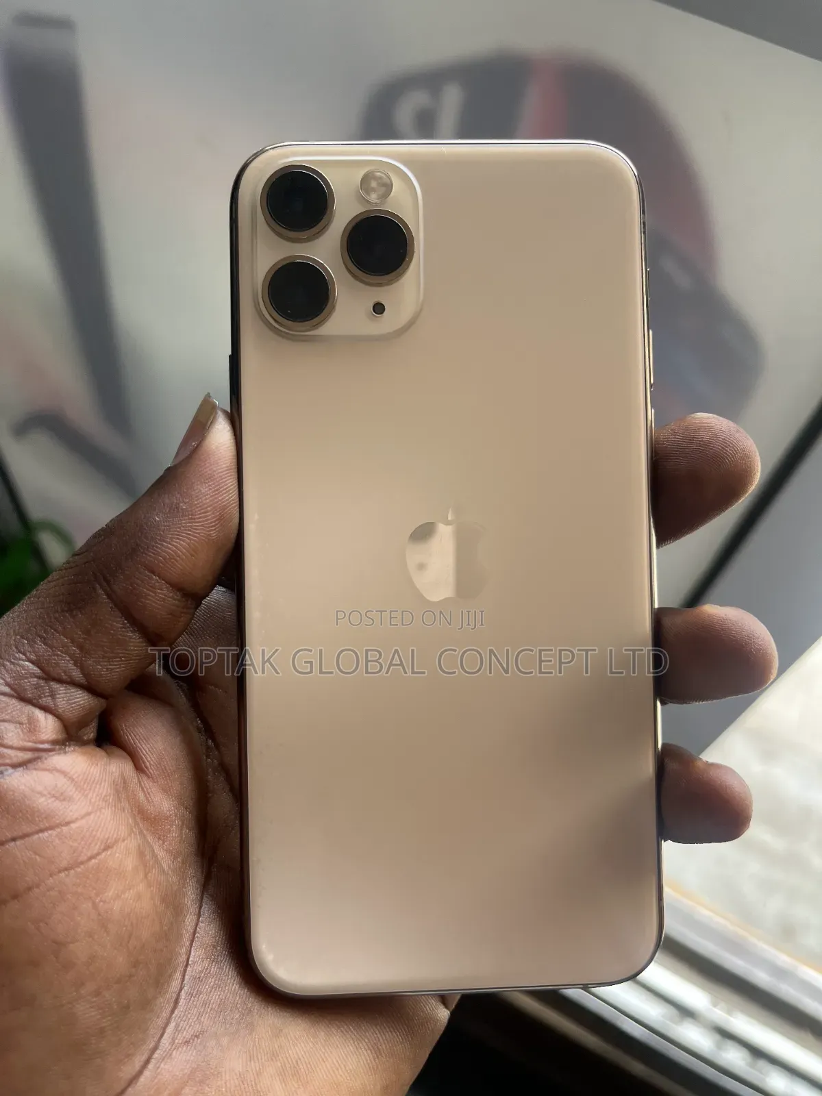 Apple iPhone 11 Pro Max 64 GB Gold