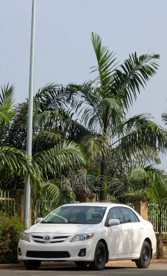 Toyota Corolla 2011 White
