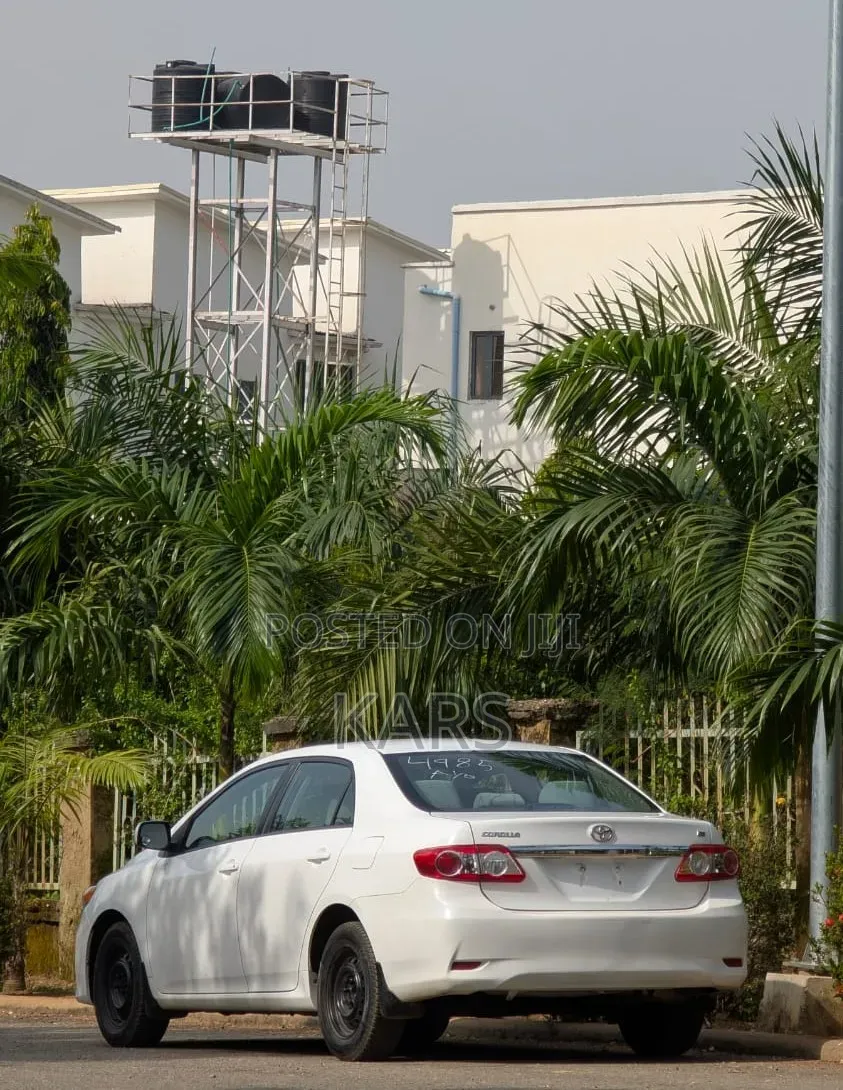 Toyota Corolla 2011 White