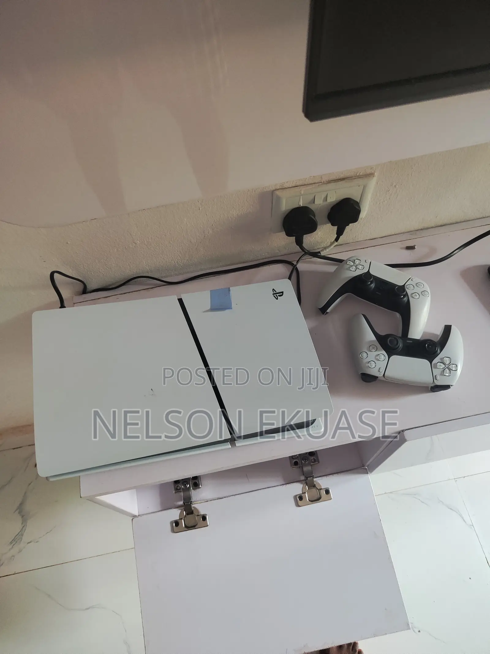 PS5 Slim, 2 Pads, 9disk