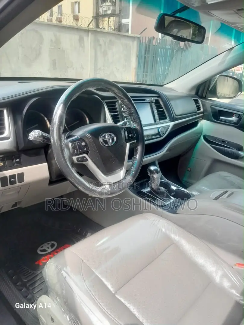 Toyota Highlander 2016 Silver