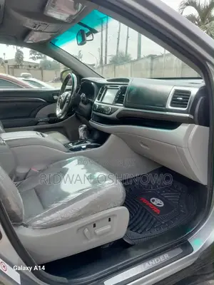 Toyota Highlander 2016 Silver
