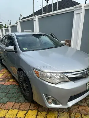 Toyota Camry SE 4dr Sedan (2.5L 4cyl 6A) 2012 Silver