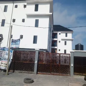 2bdrm Block of Flats in Igbo-efon for sale