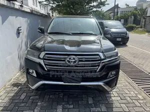 Toyota Land Cruiser 4.5 V8 GXR 2010 Black