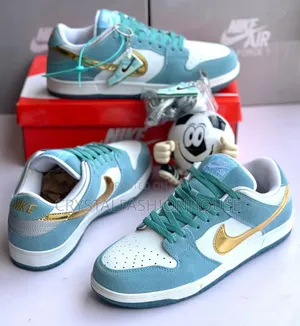 Nike Sneakers